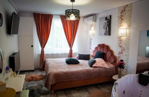 Campina Apartment | Pink Boutique