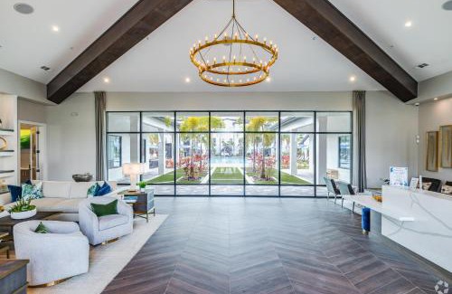 Southeast Orlando Apartment | Pinnacle Apartments W Amenties by Heavenly Homes