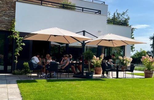 Nove Mesto nad Metuji House | Pinot Noir Apartments & Wine Bar