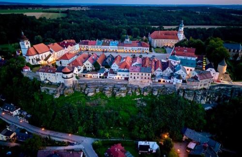 Nove Mesto nad Metuji House | Pinot Noir Apartments & Wine Bar