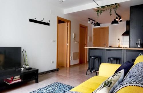 Ares Apartment | Pintoresco piso a 5 min de la playa wifi/Netflix