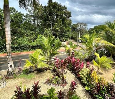 Big Creek Apartment | PIPA BEACH Beachfront with Beach Access
