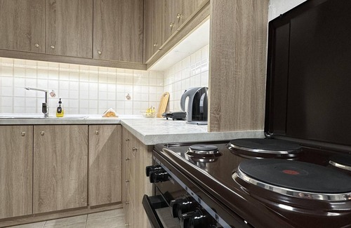 Peiraiki Apartment | Piraeus Seaside Apartment Escape