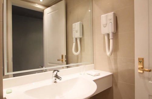 Neo Faliro Hotel | Piraeus Theoxenia Hotel