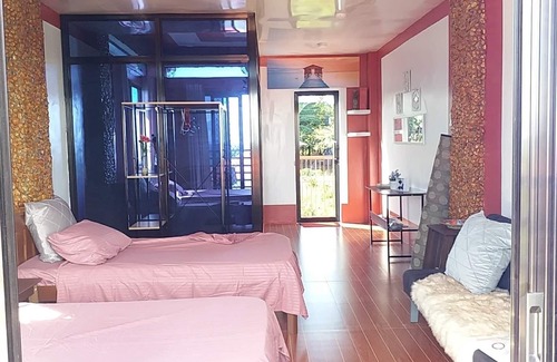 Carcar Hotel | Pirate Galeon