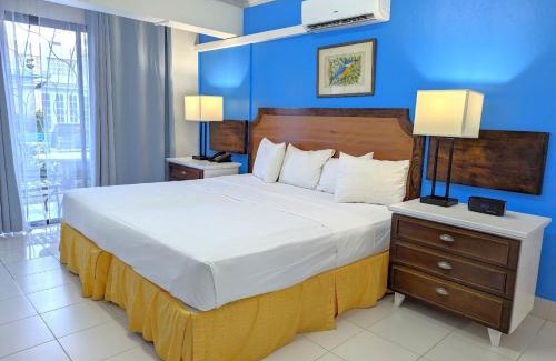 Marine Gardens Hotel | Pirate's Inn