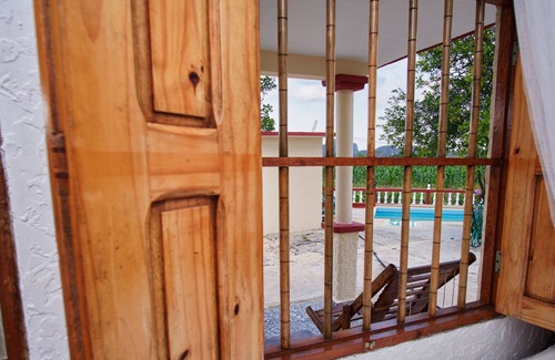 Vinales Villa | Piscina vistas y WiFi gratis en Viñales