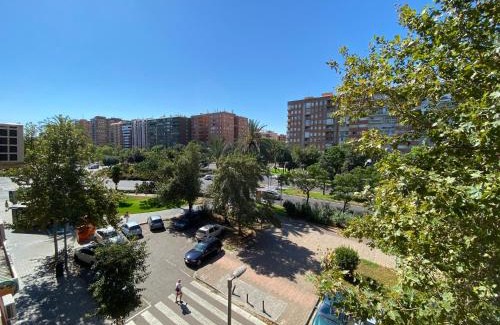 Algiros Apartment | piso para jovenes familia cerca playa y centro . BLASCO IBANEZ A