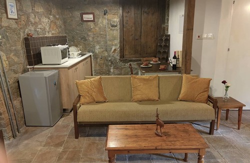 Askas House | PITHARIA