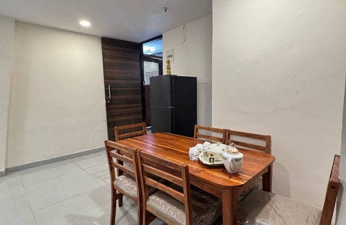 Andheri West Apartment | Pixiestays