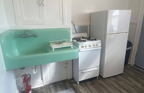 Hammond Apartment | Plant MOOD2! FREE STREET PARKING & Wi-Fi!