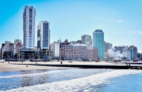 Mar del Plata Apartment | Playa Bristol, frente al MAR y vista a las mejores PLAYAS de Mar del Plata, a pasos del TORREÓN y del CASINO