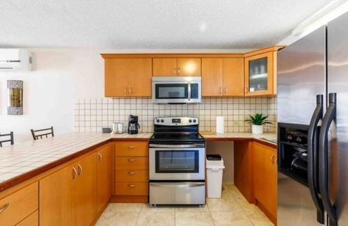 Pole Ojea Apartment | Playa El Combate, Perfect Place Garden Pool front!/Weekly and monthly discount!