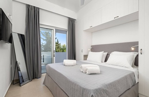 Petriti Villa | Playia Villas I- 3 Bedrooms Maisonette with Private Pool