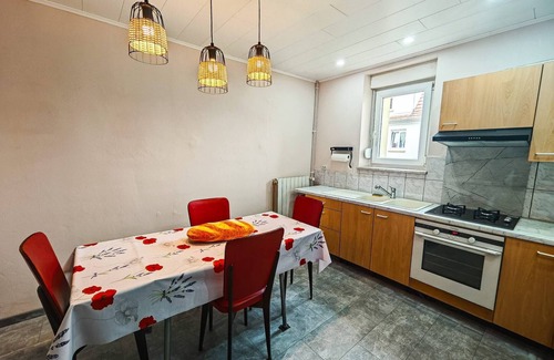 Schleithal Apartment | Pleasant & atypical apartment - renovated, wifi, fitness room, large garden