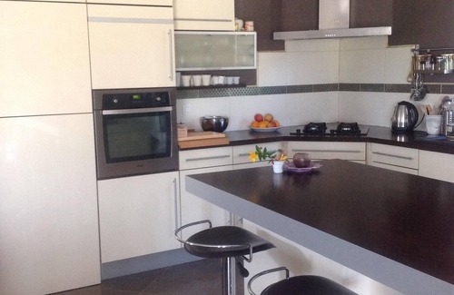 Mondonville House | Pleasant contemporary house in Mondonville, near Toulouse and Airport.
