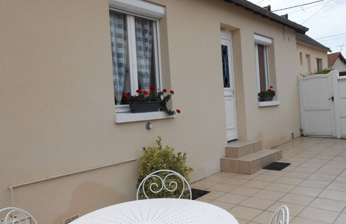 Sotteville-les-Rouen House | Pleasant house with terrace residential area