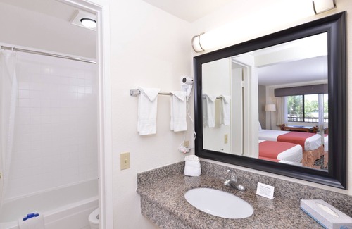 Clairemont Hotel | Pleasant Inn
