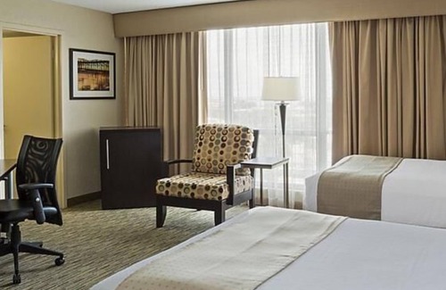 Miami Springs Hotel | Pleasant Stay, Convenient Location! Onsite Pool, Walk to Miami Jai Alai & Casino