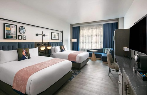 North Capitol Street Hotel | Pleasant Stay, Convenient Location! TWO Classy Units with Capital City View!