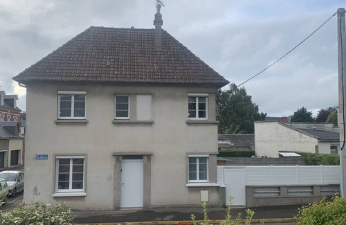 Eu House | Pleasant town house with free parking