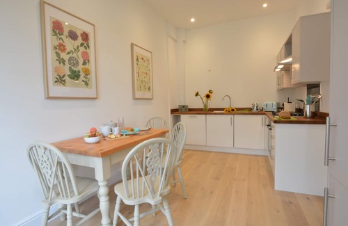 Blythburgh Cottage | PLOUGHMAN'S GREEN, BLYTHVIEW, family friendly, with pool in Southwold