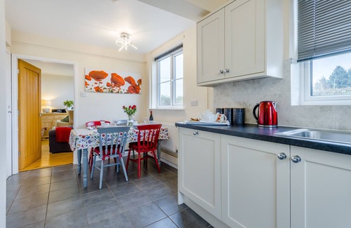 Wollerton House | Ploughmans Cottage - Two Bedroom House, Sleeps 4