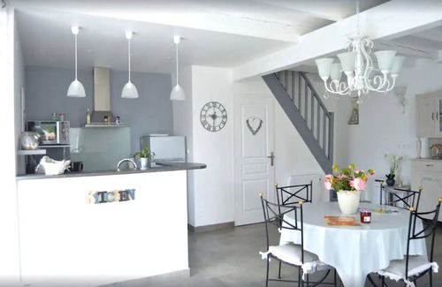 Chambon House | Plume 4* charming gites with swimming pool, golf practice and children's playground