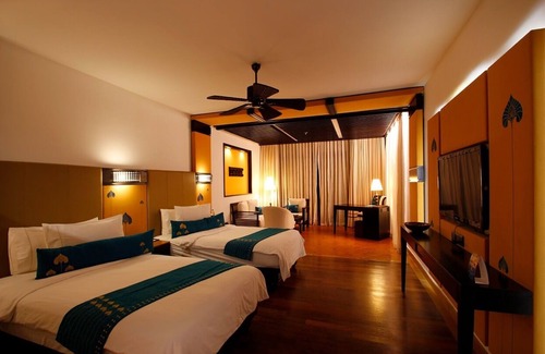 Vayalar Resort | Plumeria Lake Resort & Spa