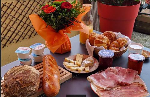 Giromagny Bed & Breakfast | Poésie en partage