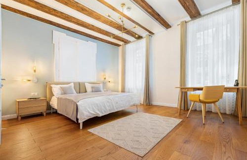 Brasov City Centre Apartment | Poarta Schei 18