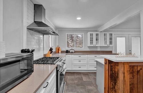 Pocono Pines House | Pocono Pines Stone Cabin | Central to Attractions
