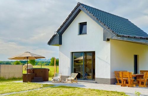 Mirsk House | Pod Izerskim Niebem - kameralny domek z balią, w sąsiedztwie Świeradowa-Zdroju