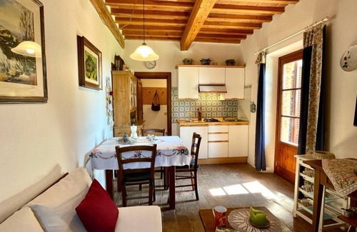 Guardistallo Apartment | Podere Morena with sea view Luca