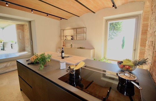 Bollano Villa | POGGIO AL SOLE - Five Bedroom Villa, Sleeps 10