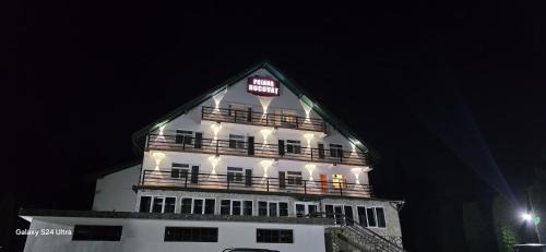 Partestii de Jos House | Poiana Bucovat