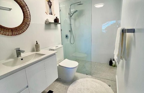 Point Clare Apartment | Point Clare - Relax and unwind - Greenery & Birdsongs