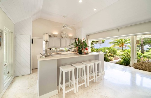 Holder's Hill Villa | Point of View in St James by Personal Villas - Wonderful Ocean Vibe