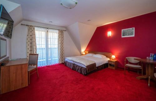 Rzyki Resort | Pokoje w Oberży Czarny Groń