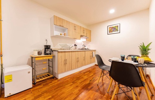 Colonia Cuauhtemoc Apartment | Polanco Studio Bliss: Cozy & Modern