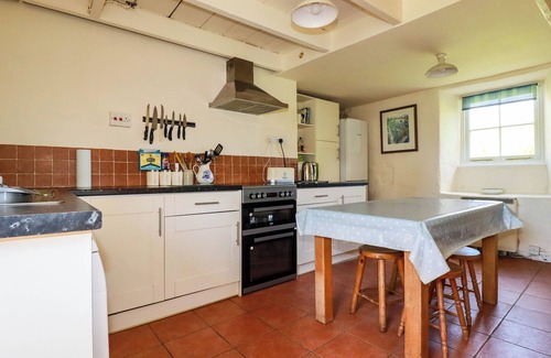 Veryan Cottage | POLCREEK FARMHOUSE, pet friendly, with open fire in Veryan