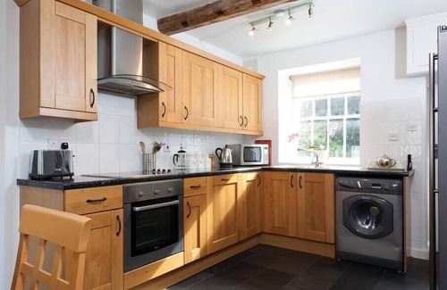 Elterwater Cottage | POLLYS COTTAGE, pet friendly, with open fire in Elterwater