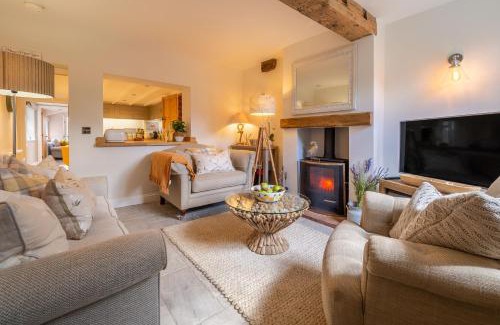 Docking House | Pond Cottage