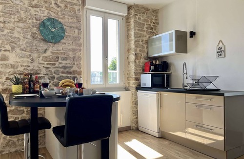 Vannes Apartment | Pond of the Duke Studio