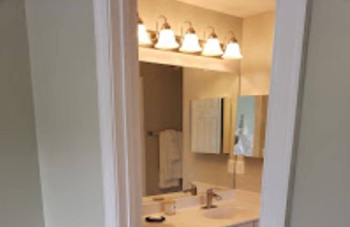 Ridgeway House | Pond View Room