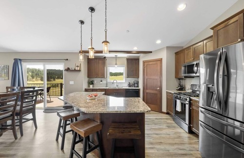 Colonial Pine Hills House | Ponderosa Mile Retreat