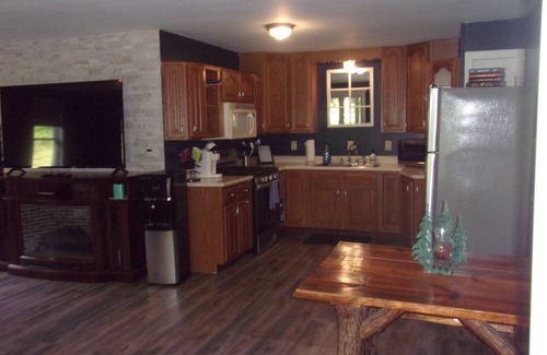 Hornell Cabin | Pondside Hideaway