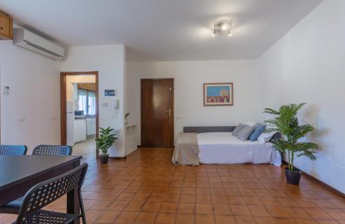 Pontelagoscuro Apartment | Pontelagoscuro Huge & Residential Apartment