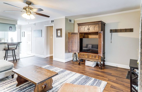 Memorial House | Pool Access: Energy Corridor Townhome in Houston!