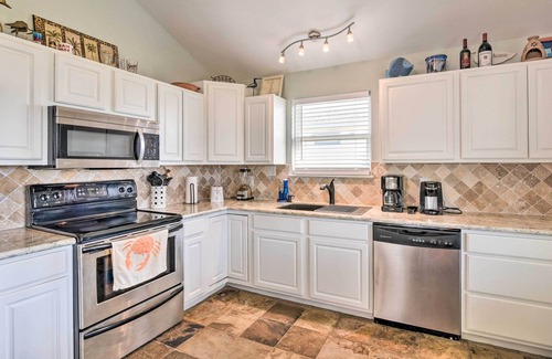 Terramar Beach House | Pool Access & Walk to Beach: Galveston Home